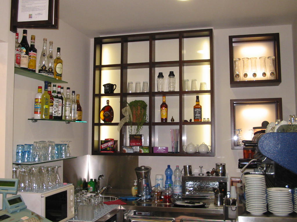 bar angolino